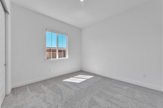 3270 Garden Terrace Dr, Folsom, CA 95630