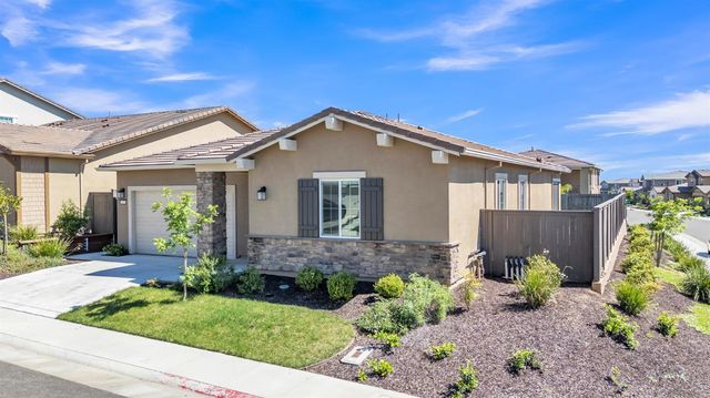 3270 Garden Terrace Dr, Folsom, CA 95630