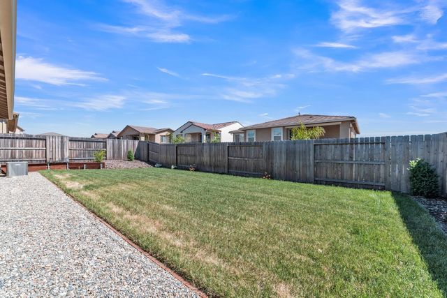 3270 Garden Terrace Dr, Folsom, CA 95630