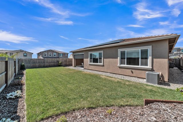 3270 Garden Terrace Dr, Folsom, CA 95630