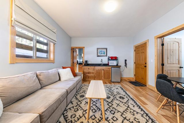 6192 Serene Road, Soda Springs, CA 95724