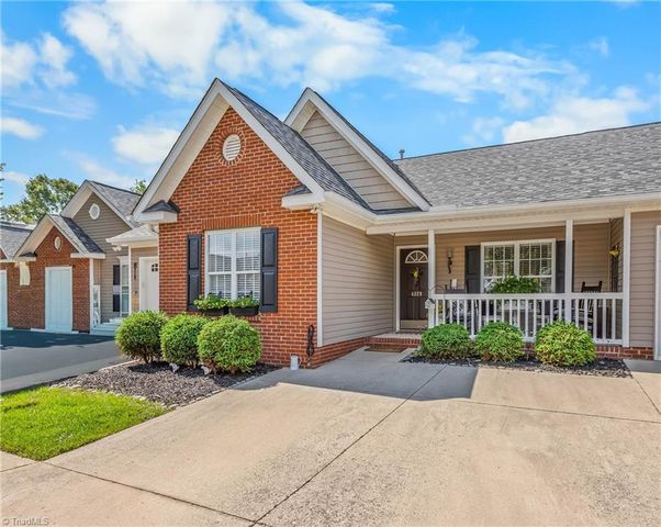 4328 Weatherton Drive, Kernersville, NC 27284