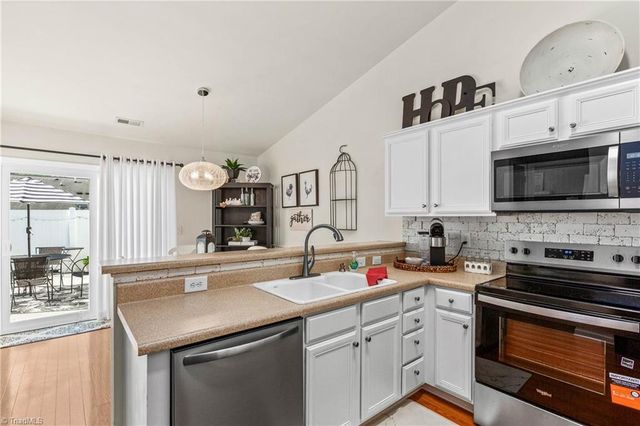 4328 Weatherton Drive, Kernersville, NC 27284