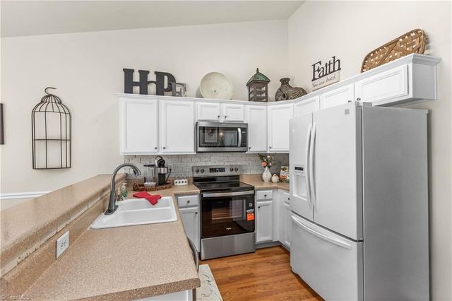 4328 Weatherton Drive, Kernersville, NC 27284