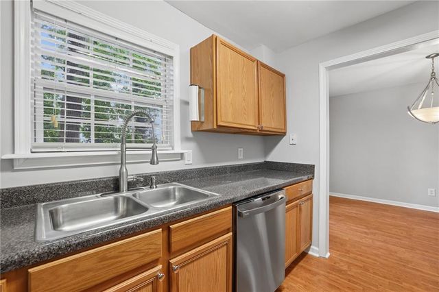 1206 Brighton Point, Sandy Springs, GA 30328