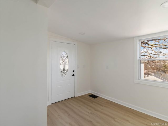 37 New Avenue, Yonkers, NY 10704