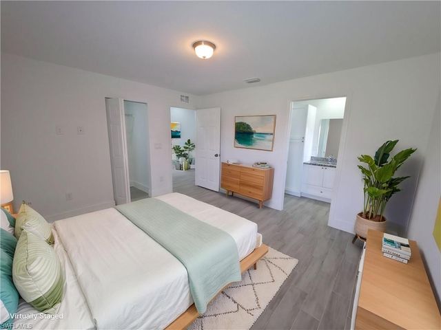 2907 SW Santa Barbara PL, Cape Coral, FL 33914