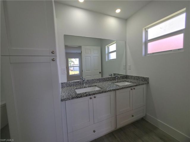 2907 SW Santa Barbara PL, Cape Coral, FL 33914