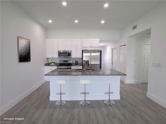 2907 SW Santa Barbara PL, Cape Coral, FL 33914