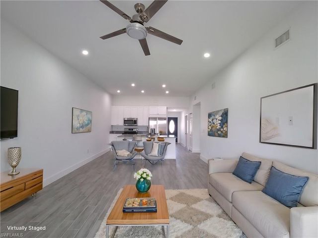 2907 SW Santa Barbara PL, Cape Coral, FL 33914