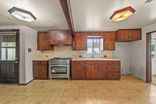 21726 Dolores Street, Carson, CA 90745