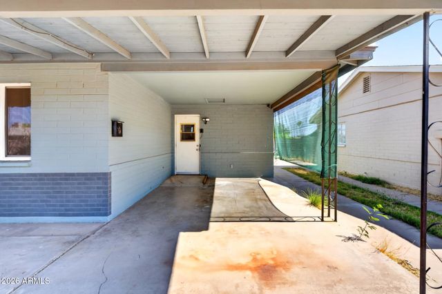3311 W PARADISE Drive, Phoenix, AZ 85029