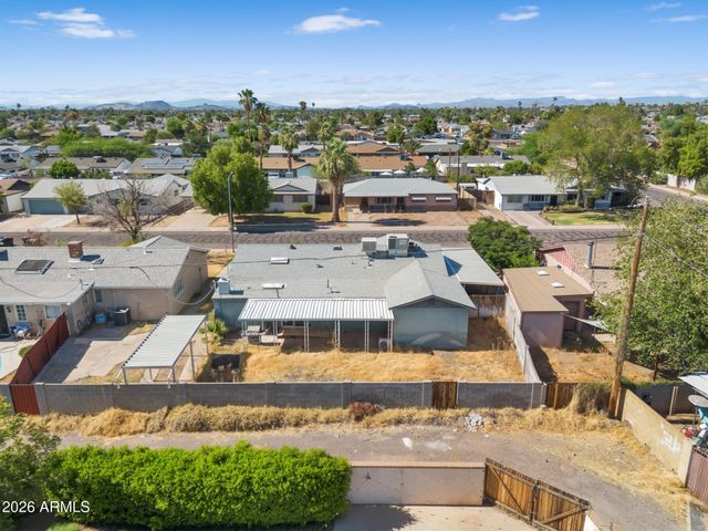 3311 W PARADISE Drive, Phoenix, AZ 85029