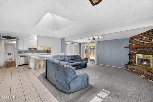 3311 W PARADISE Drive, Phoenix, AZ 85029