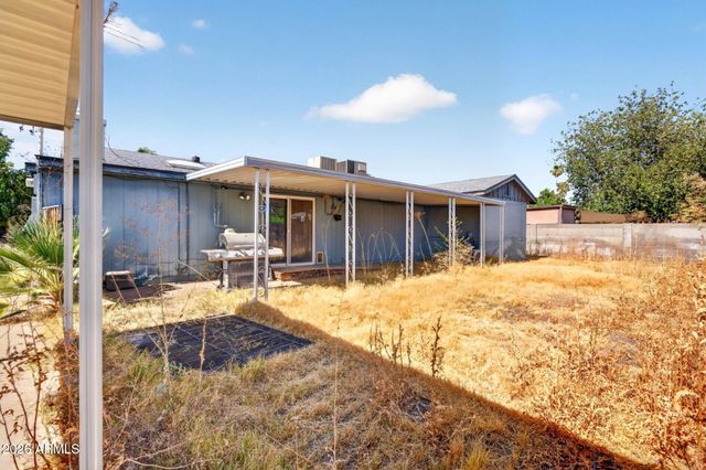 3311 W PARADISE Drive, Phoenix, AZ 85029