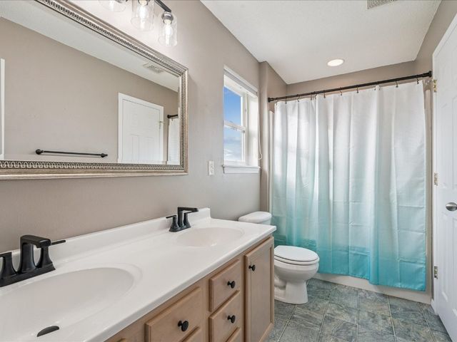 311 Highland Avenue, Fairfax, IA 52228