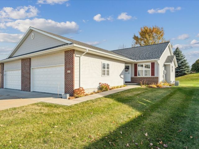 311 Highland Avenue, Fairfax, IA 52228
