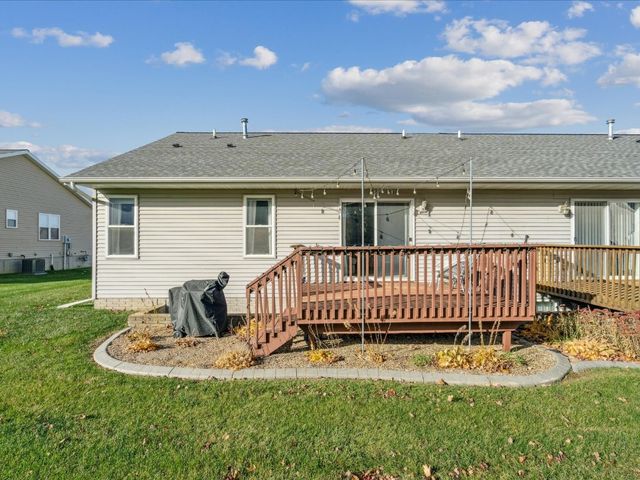 311 Highland Avenue, Fairfax, IA 52228