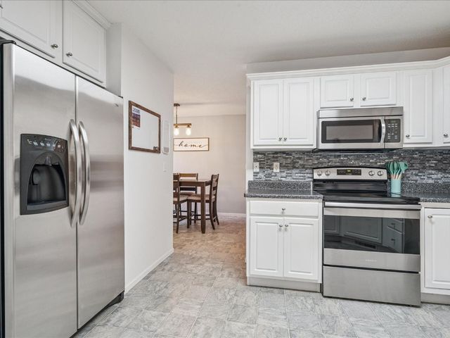 311 Highland Avenue, Fairfax, IA 52228