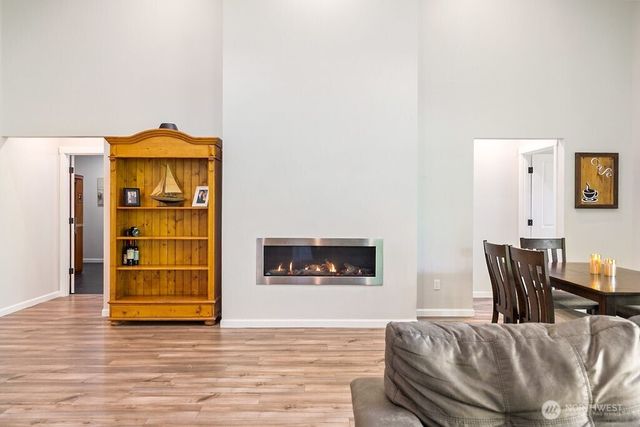 4652 E Hillcrest Drive, Port Orchard, WA 98366