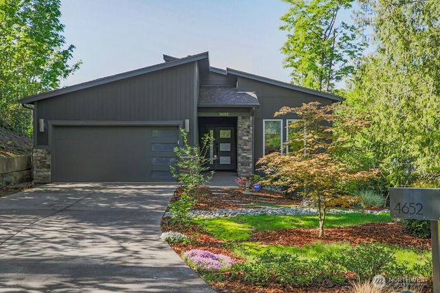 4652 E Hillcrest Drive, Port Orchard, WA 98366