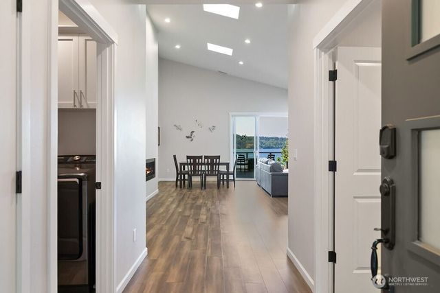 4652 E Hillcrest Drive, Port Orchard, WA 98366