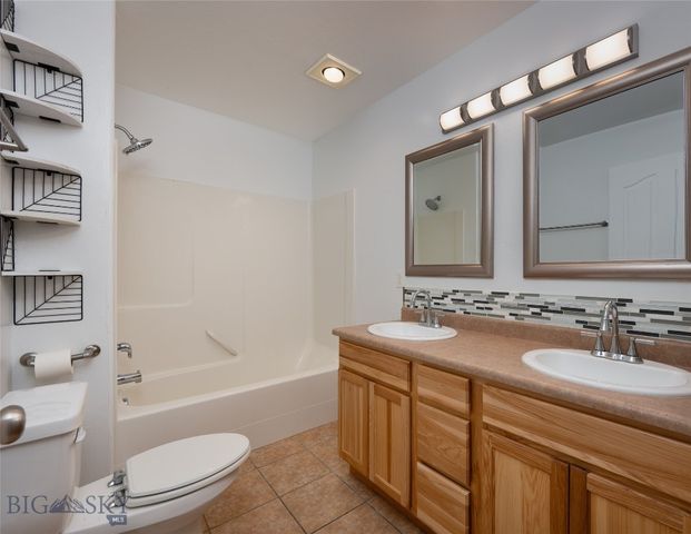 1126 Cruiser Lane A, Belgrade, MT 59714