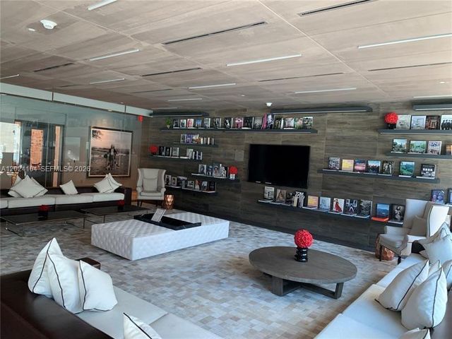 1080 Brickell Ave 2005, Miami, FL 33131