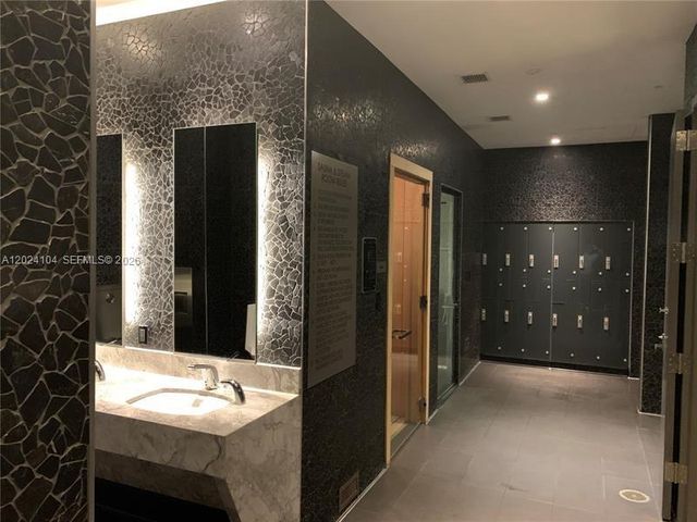 1080 Brickell Ave 2005, Miami, FL 33131