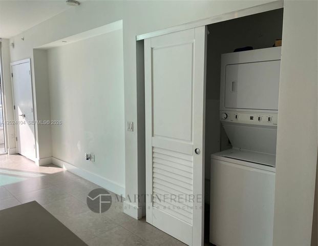 1080 Brickell Ave 2005, Miami, FL 33131