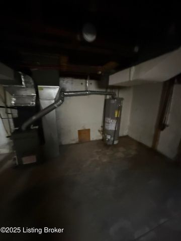 1401 Homeview Dr, Louisville, KY 40215