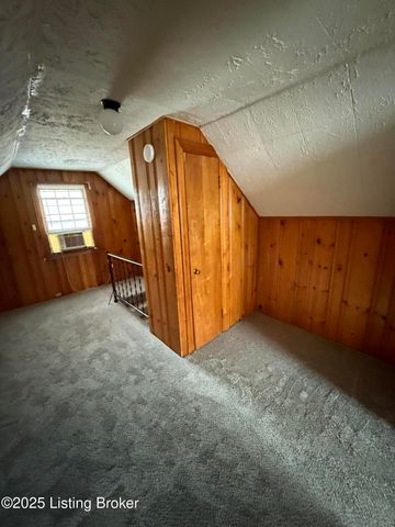 1401 Homeview Dr, Louisville, KY 40215