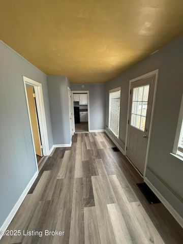 1401 Homeview Dr, Louisville, KY 40215