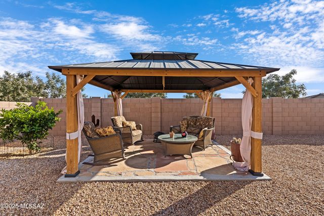 33013 S Expedition Court, Red Rock, AZ 85145