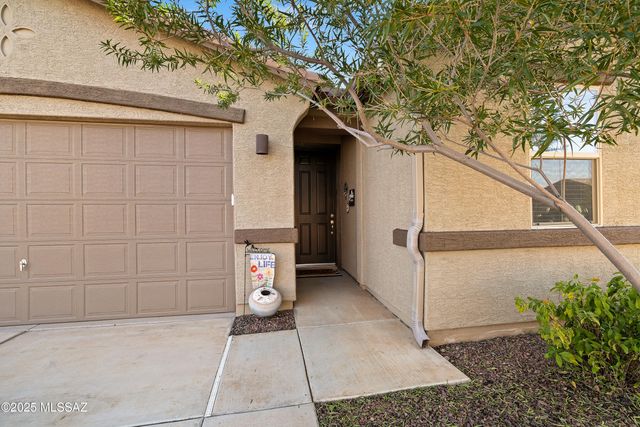 33013 S Expedition Court, Red Rock, AZ 85145