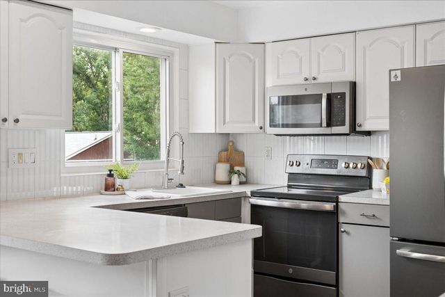 18527 EAGLES ROOST DR, Germantown, MD 20874