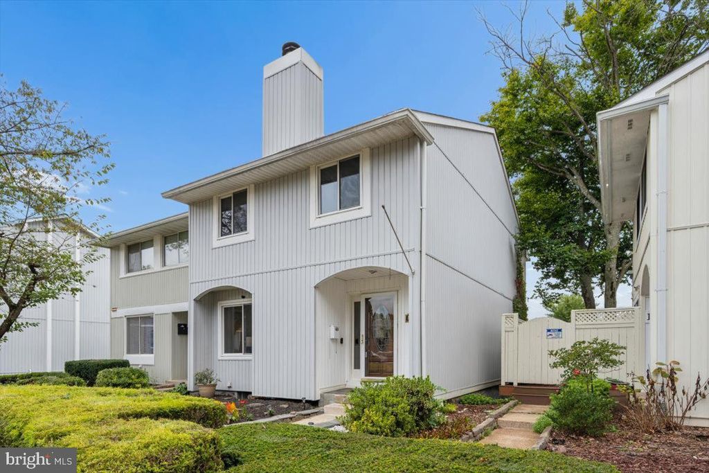 18527 EAGLES ROOST DR, Germantown, MD 20874