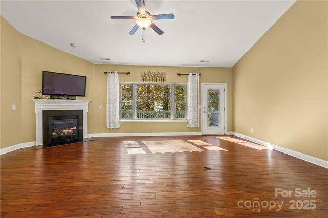 7208 Ogden Place, Denver, NC 28037