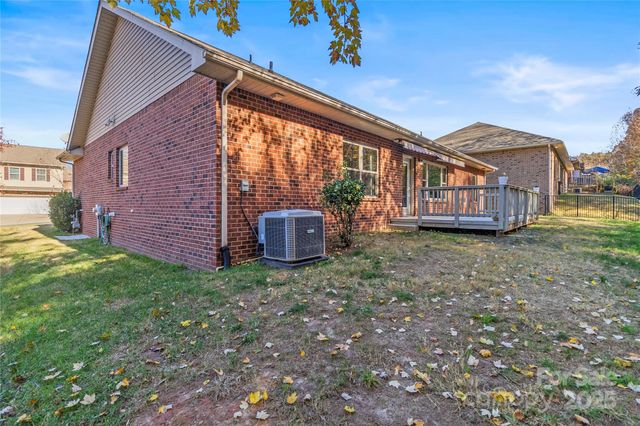 7208 Ogden Place, Denver, NC 28037