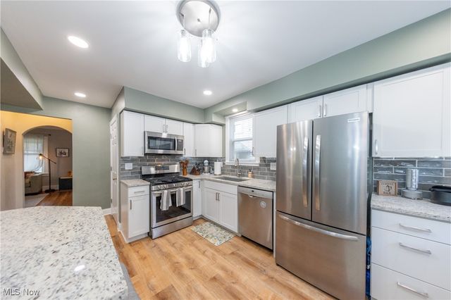 3395 Tullamore Road, Cleveland Heights, OH 44118