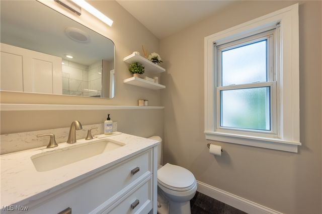 3395 Tullamore Road, Cleveland Heights, OH 44118