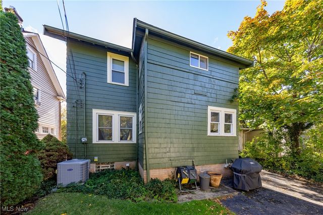 3395 Tullamore Road, Cleveland Heights, OH 44118