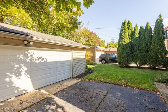 3395 Tullamore Road, Cleveland Heights, OH 44118