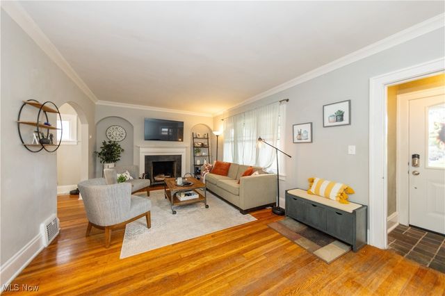 3395 Tullamore Road, Cleveland Heights, OH 44118