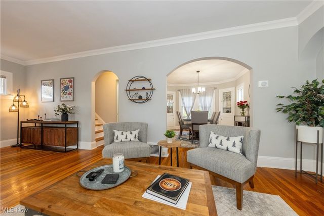 3395 Tullamore Road, Cleveland Heights, OH 44118