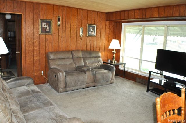 7322 E Frumin Court, Westland, MI 48185