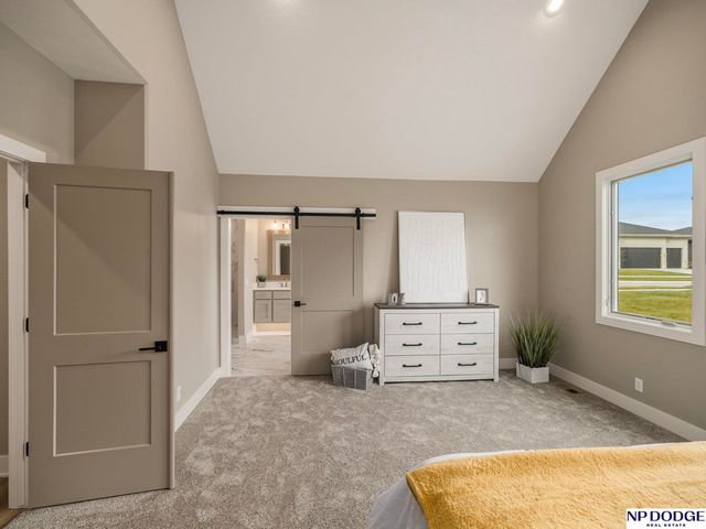 3301 S 212 Street, Omaha, NE 68022