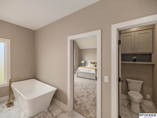 3301 S 212 Street, Omaha, NE 68022