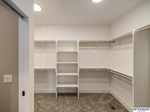 3301 S 212 Street, Omaha, NE 68022