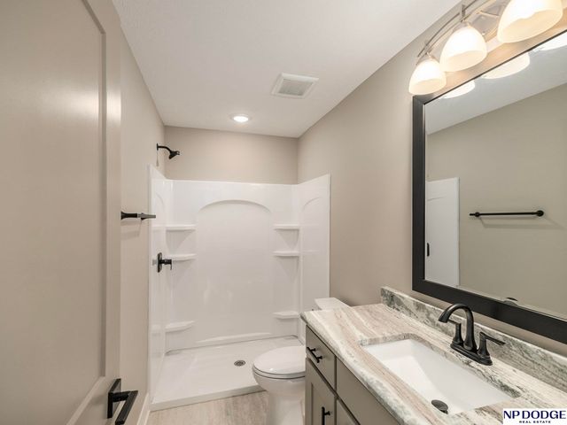 3301 S 212 Street, Omaha, NE 68022